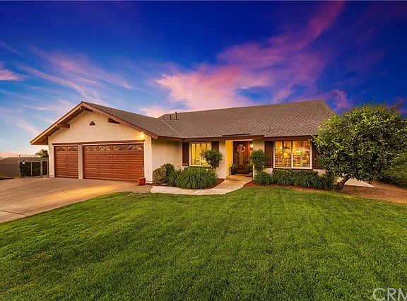 3rd image of 7365 Lippizan Dr