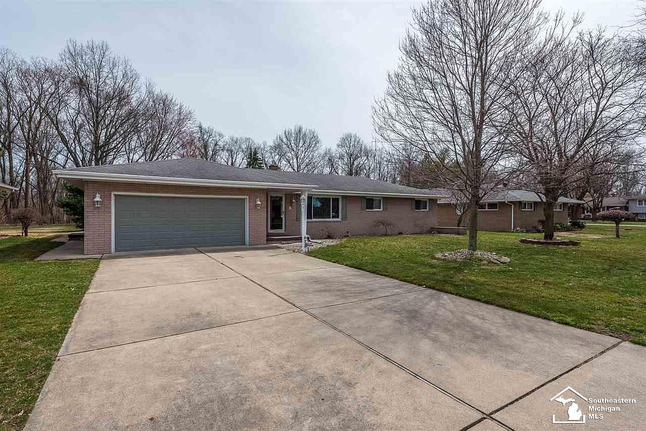 818 Ruff Dr, Monroe, MI 48162 Zillow