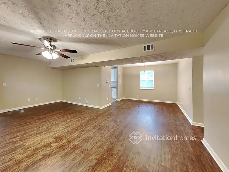 940 Woodbridge Dr NE — Photo 5