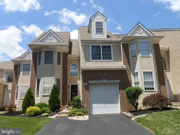603 Manchester Dr, Maple Glen, PA 19002