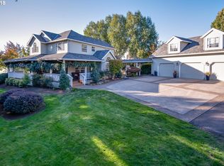 14664 SE Old Barn Ln, Damascus, OR 97089