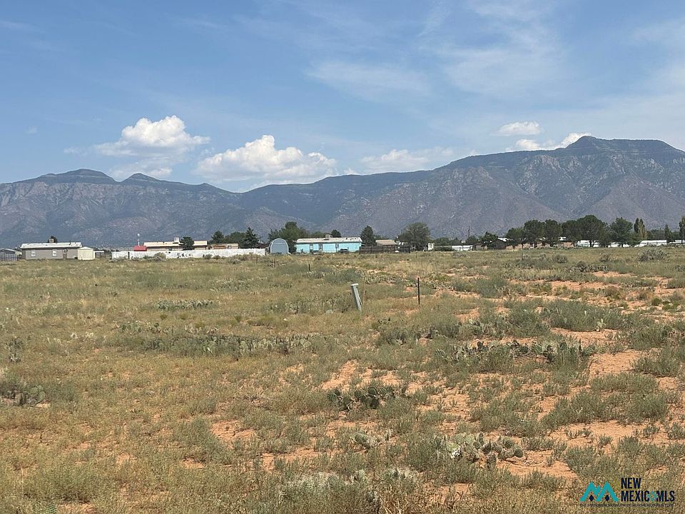 2nd image of 11 Roadrunner Rd