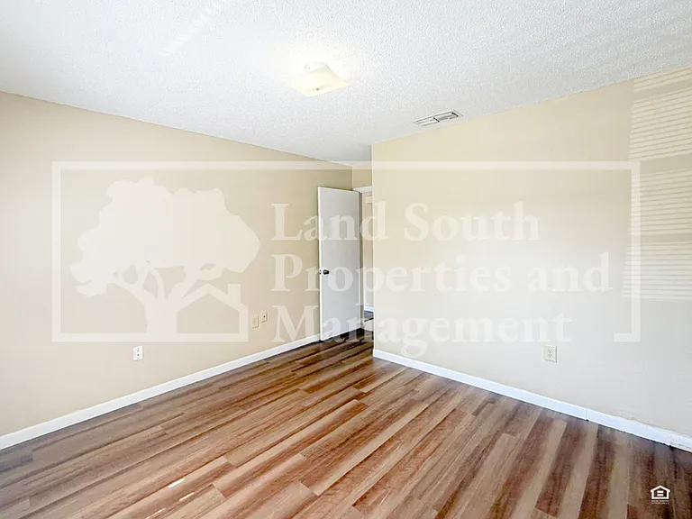 1703-B S King Ave #1701A-1707B — Photo 10