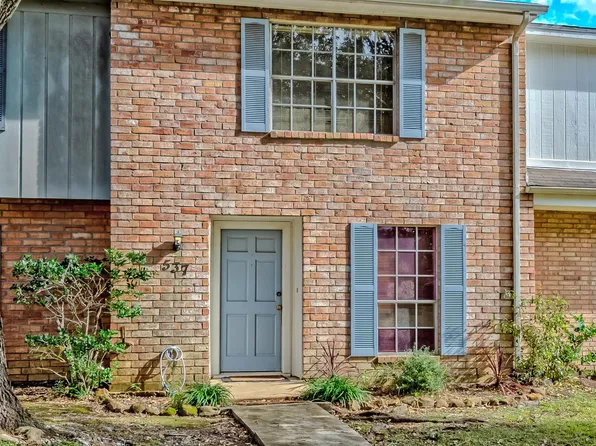 537 Longmeadow St, Beaumont, TX 77707