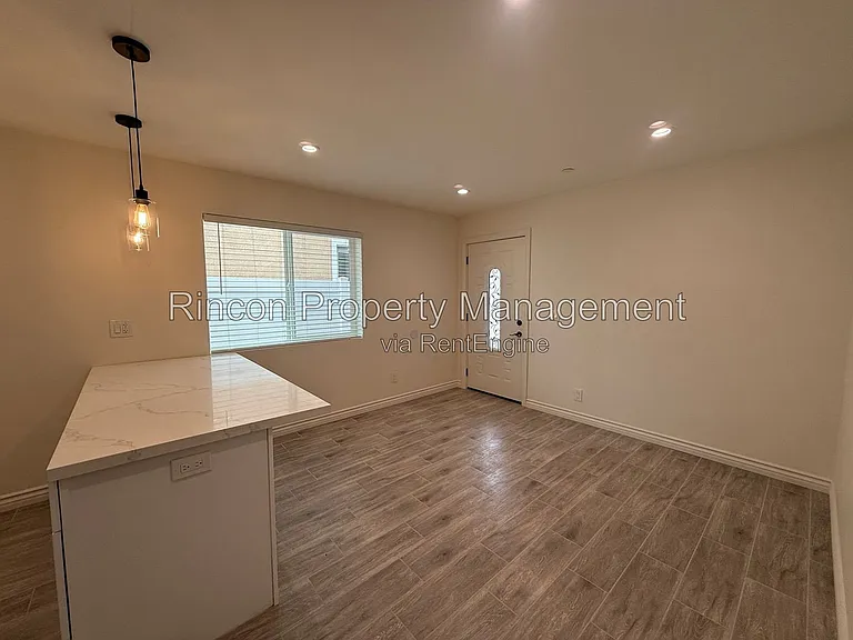 921 Aurora Dr #A — Photo 4