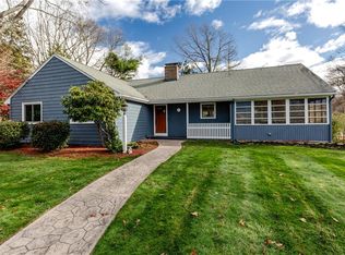 33 Rosewood Ln, Cumberland, RI 02864