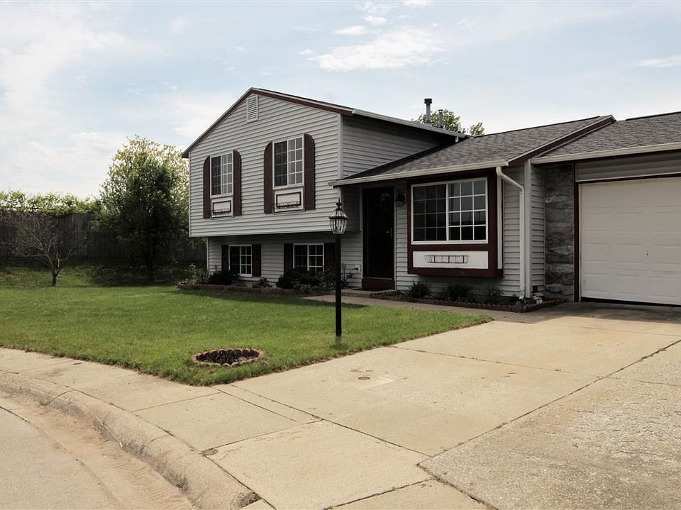 1st image of 603 Canterbury Ct
