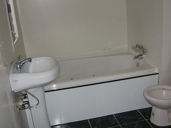 1st floor bathroom with hottub