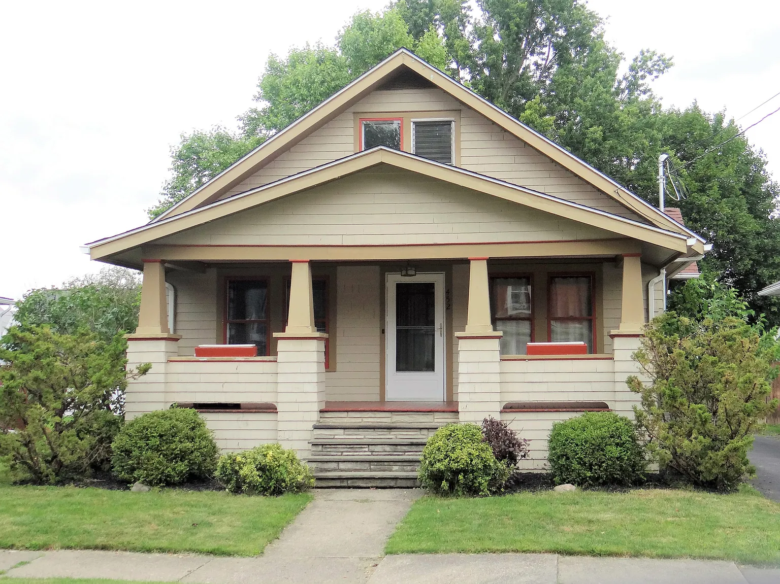 452 Cypress St photo 1