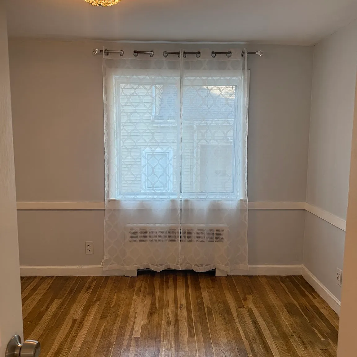 3 bed, 1400 sqft, $3,800 — Photo 1