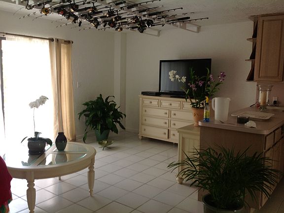 5th image of 161 Venetian Dr