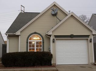 5787 Riverwalk Cir, Newburgh, IN 47630