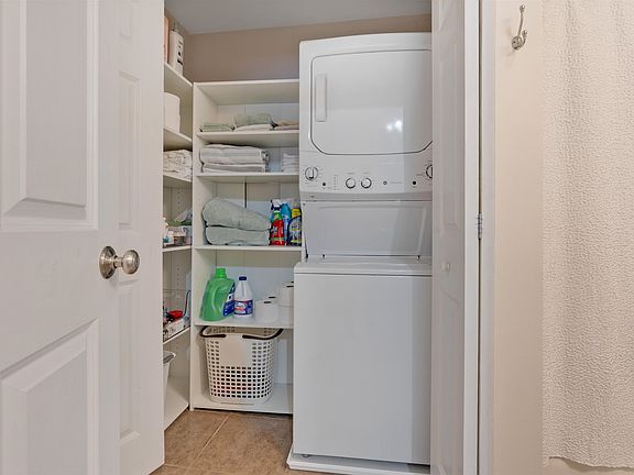 4th image of 21 Townsend Drive