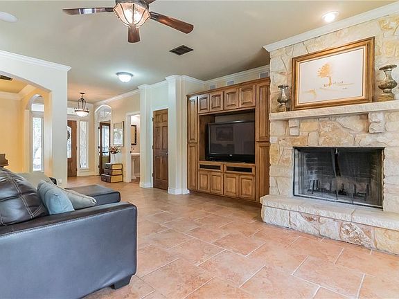 2nd image of 152 Iva Bell Ln