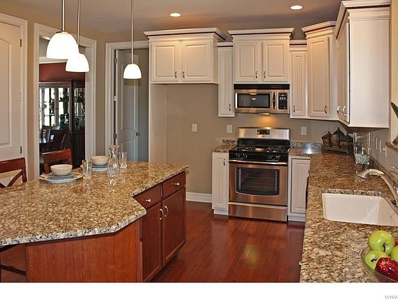5th image of 51 Golden Crescent Way