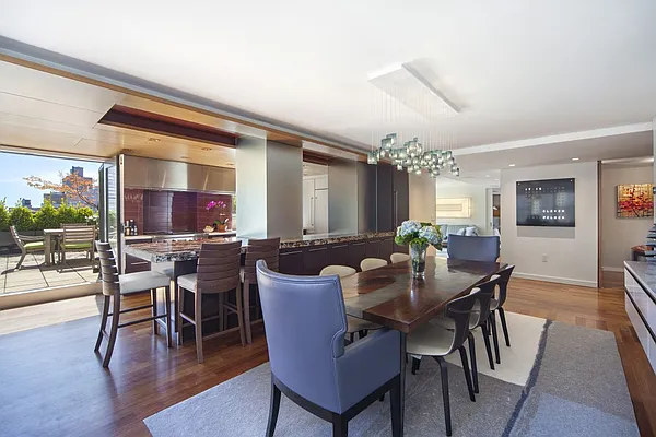 Sold by Stribling | media 16