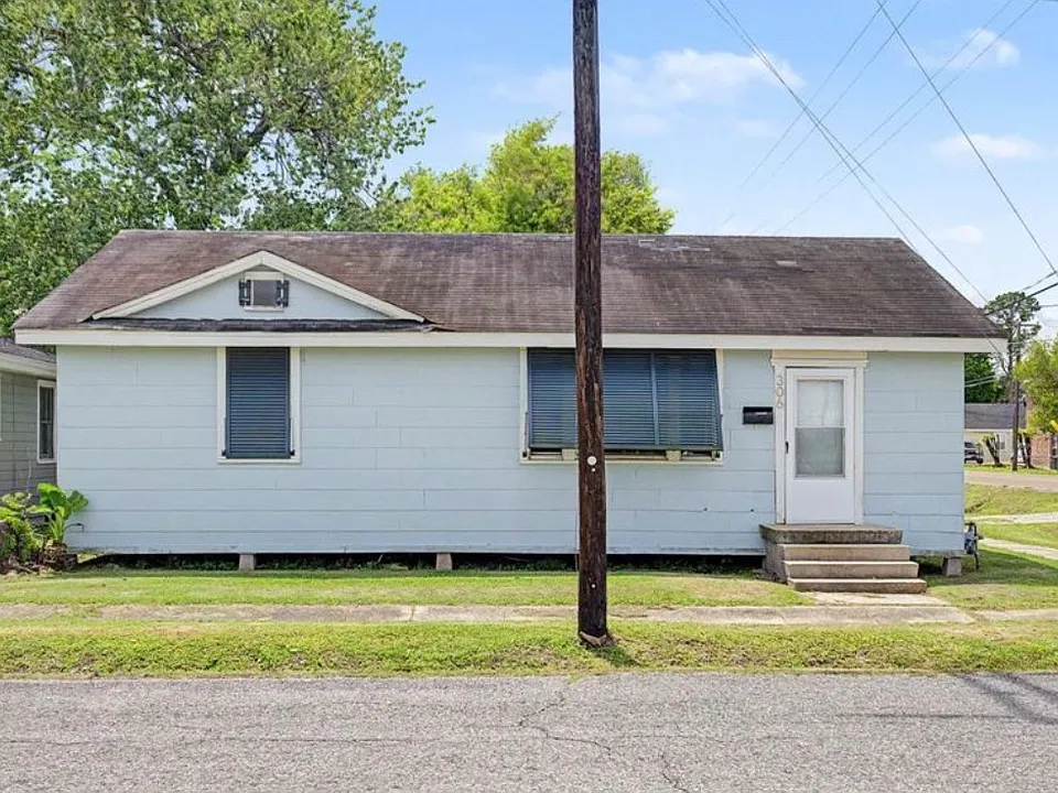 306 Bradford St