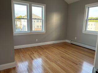 92 Hamilton St APT 6, Worcester, MA 01604