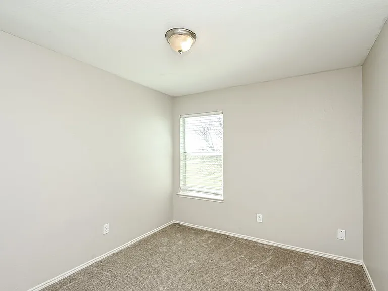 1424 Pine Ln — Photo 15