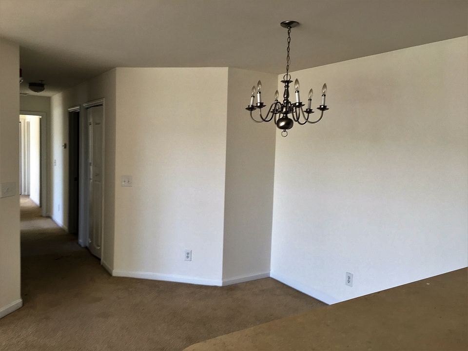 2nd image of 119 Veranda Way #2nd