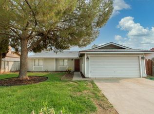 1253 Sansome St, Hanford, CA 93230