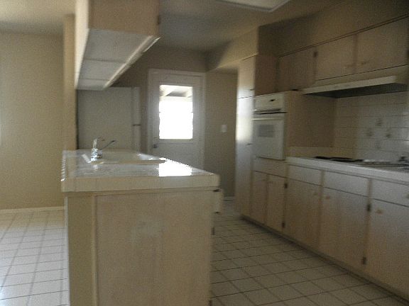 4th image of 3938 W Glenn Dr
