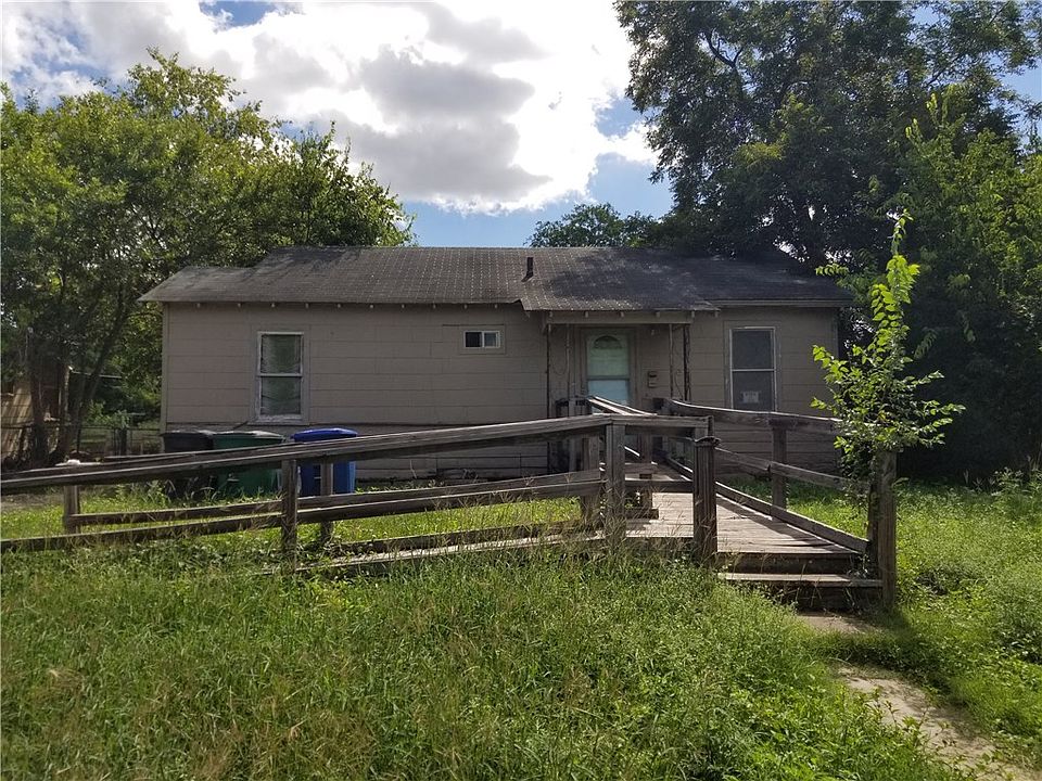 1st image of 2350 Waverly Ave
