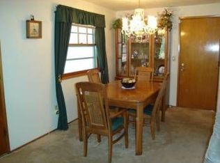 15805 SE Kelly St, Portland, OR 97236