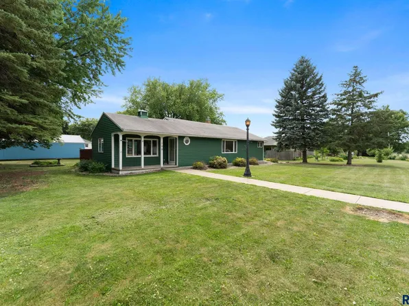 109 10th St E, Jasper, MN 56144