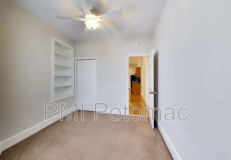 1952 Calvert St NW #4 — Photo 16
