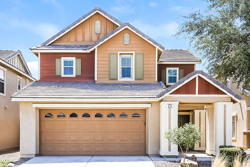 3 bed, 2.5 bath, 1615 sqft, $2,220 — Photo 1