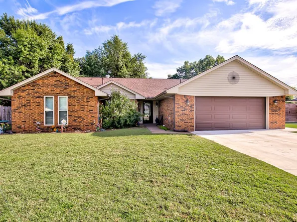 4101 Harpers Ferry St, Enid, OK 73703