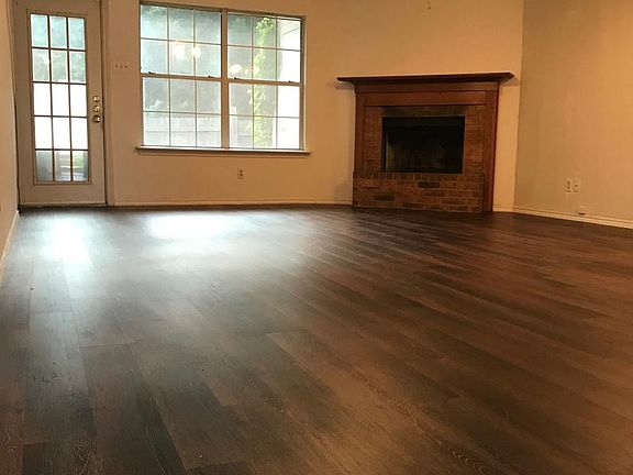 5th image of 3907 Brandon Park Dr