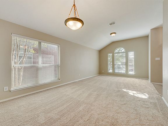 5th image of 236 Goldeneye Ln