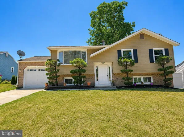 11 Lanark St, Blackwood, NJ 08012