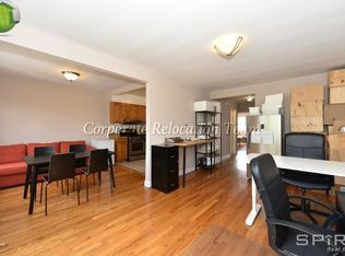 20-09 46th St #3A, Astoria, NY 11105