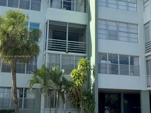 2741 Taft St APT 211, Hollywood, FL 33020