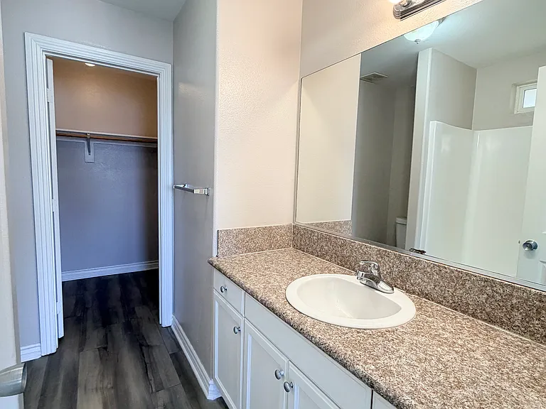 215 N Spruce Ave #C — Photo 9