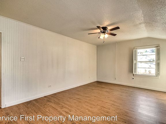 5th image of 905 18th Ave N