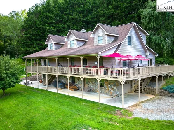 2161 River Bend Rd, Mouth Of Wilson, VA 24363