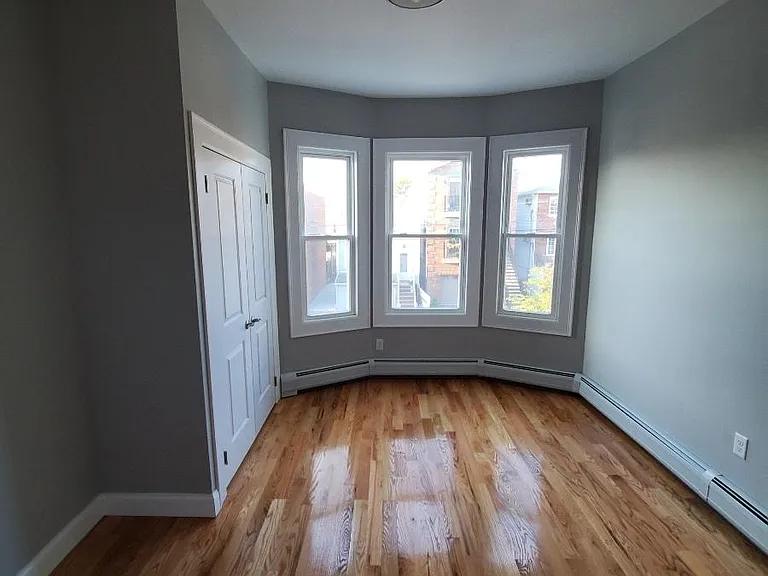 18 Poplar St #2L — Photo 2