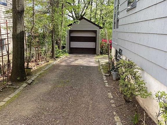 3rd image of 506 Kingsland St