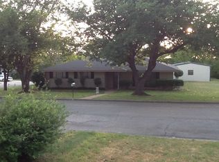701 N Harrison St, West, TX 76691