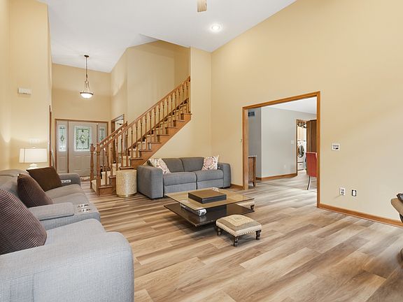3rd image of 4015 Highland Park Dr