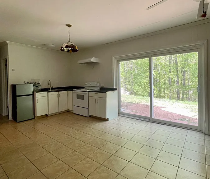 9505 Eastern View Trl — Photo 15