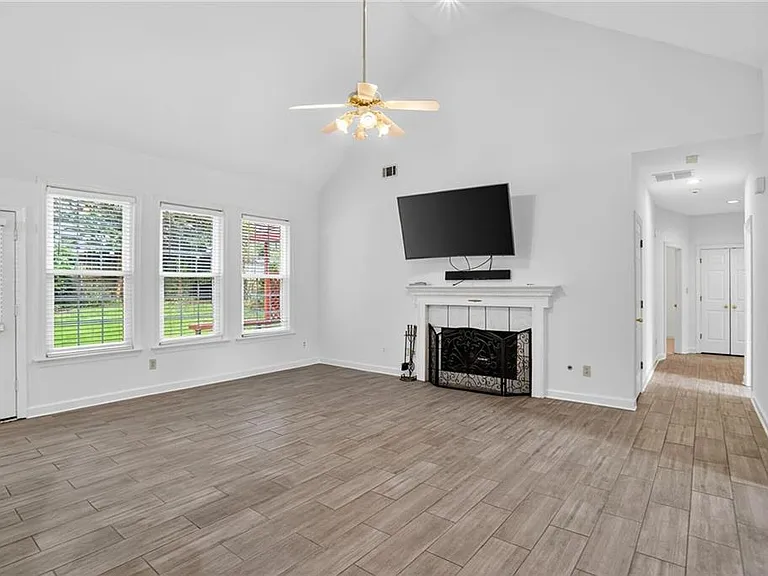 10825 Pinewalk Forest Cir — Photo 7