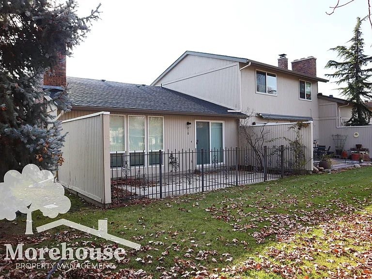 210 W Arrowrock Ln — Photo 27