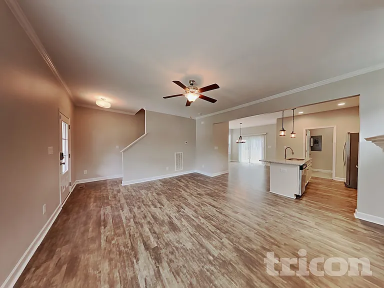 111 Cottage Ct — Photo 4