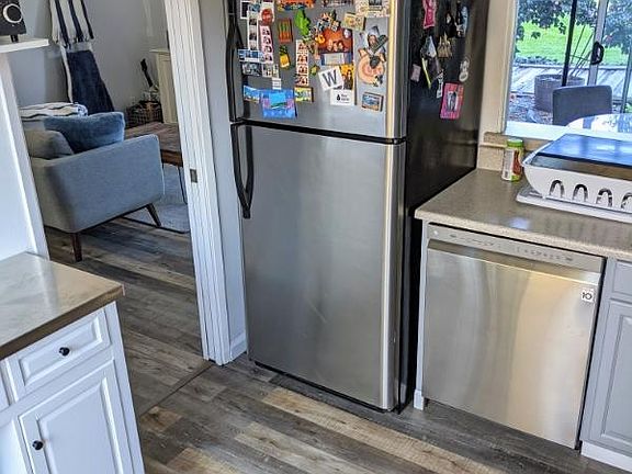 4th image of 104 Villa Dr
