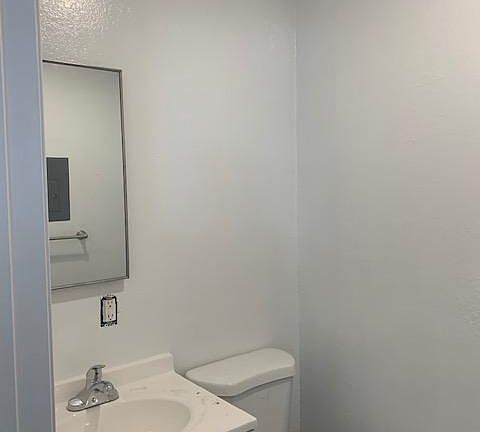 4th image of 135 W Kelso St #3